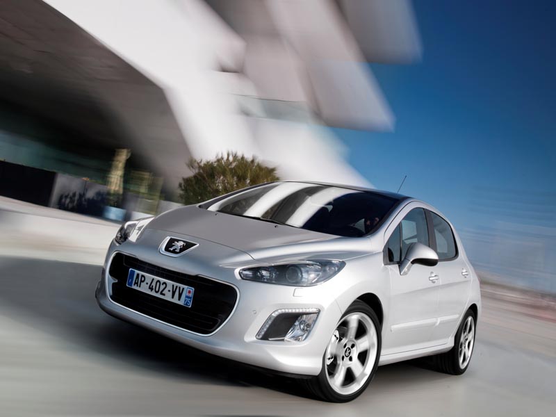 Peugeot 308 - ставка на комфортабельность