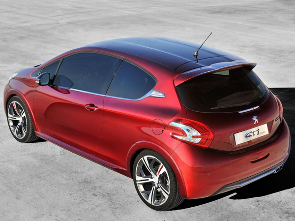 Хэтчбек Peugeot 208 GTi уже в России